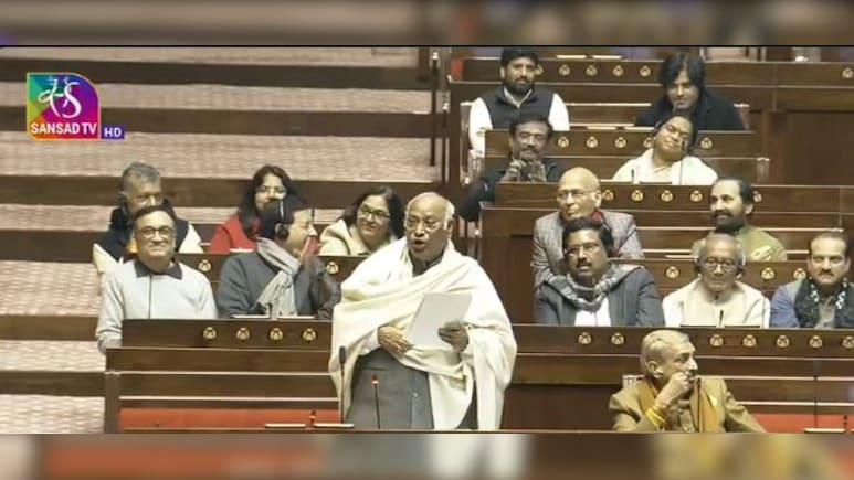 चौहान जी, फिर एक बार सोचिए, समय है अभी कानून वापस लेने का: &lsquo;जी राम जी&rsquo; बिल पर बोले मल्लिकार्जुन खड़गे