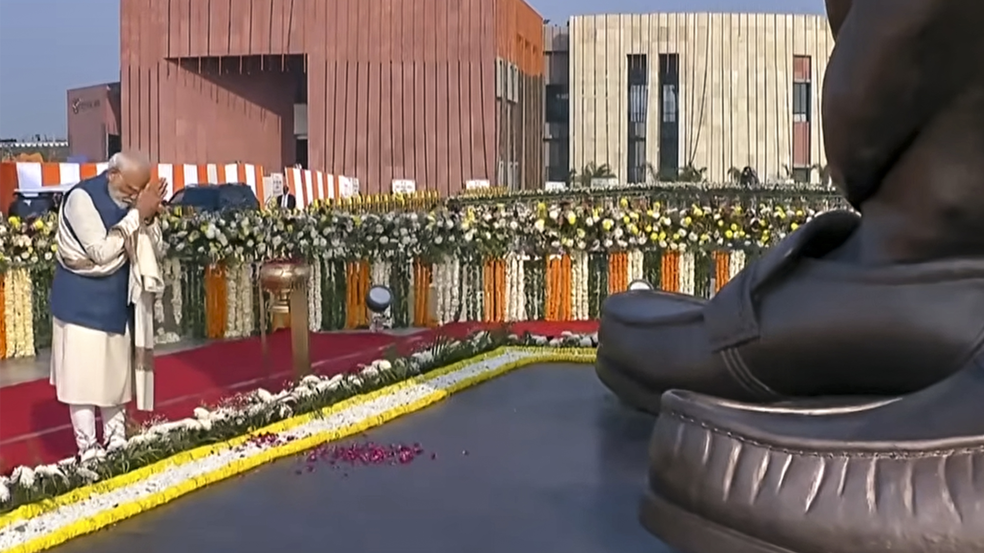 PM Unveils National Memorial Honouring Atal Bihari Vajpayee's Legacy