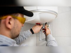 गीजर या फिर एसी, दोनों में कौन ज्यादा बिजली खर्च करता है?