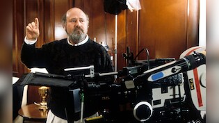 पत्नी के साथ घर में मृत पाए गए ऑस्कर नॉमिनेटेड डायरेक्टर, जांच में जुटी पुलिस