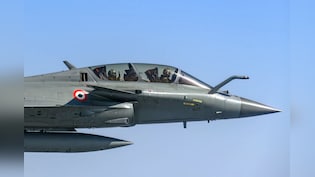 रक्षा क्षेत्र के लिए दमदार रहा यह साल, फ्रांस से राफेल खरीदा और तेजस के जरिए स्वेदशीकरण को बढ़ावा दिया