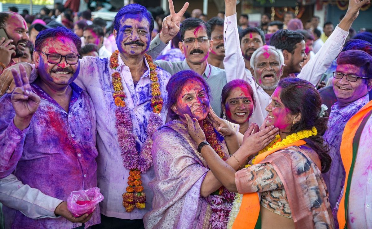 Maharashtras 288 Municipal Election Result 2025: राज्यातील 288 नगरपालिकांमध्ये कोण जिंकलं? वाचा सर्व विजयी नगराध्यक्षांची नावे एका क्लिकवर