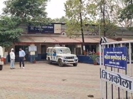 Akola News : कुणी केला गेम? निकाल जाहीर होण्यापूर्वीच उमेदवारांना आले पराभवाचे मेसेज; राजकीय वर्तुळात भूकंप!