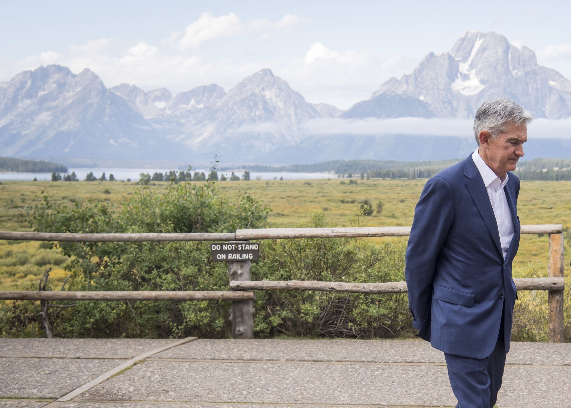 Powell Says &lsquo;Time Has Come&rsquo; For Fed To Cut Interest Rates