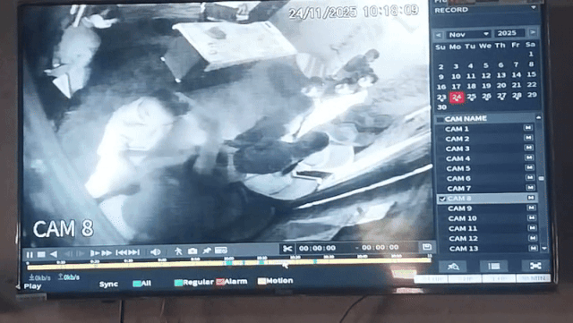 बाल खींचे, नीचे पटका, घुटने मारे... छात्राओं से स्कूल संचालक की मारपीट का ये वीडियो देख खून खौल जाएगा