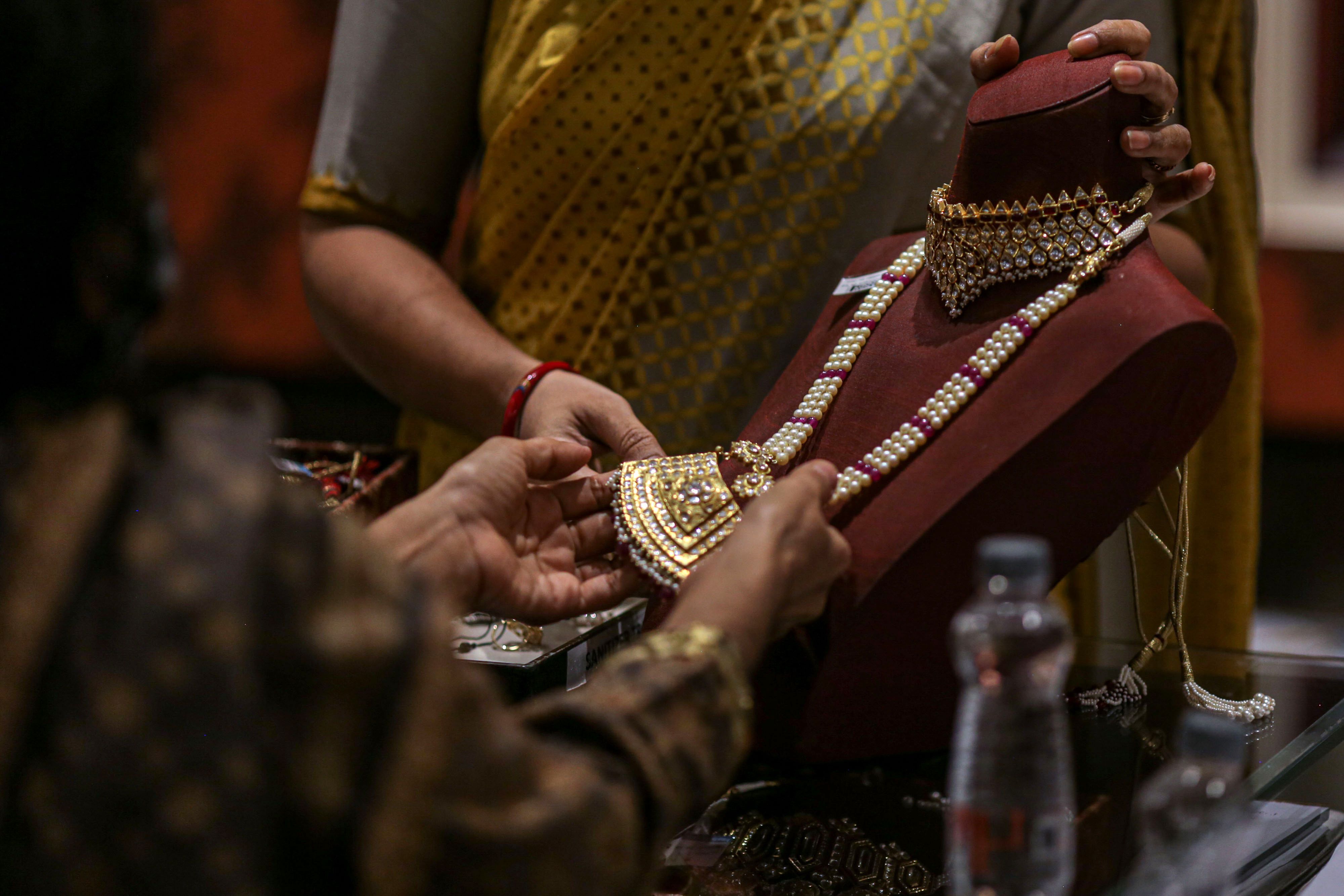 Titan Q3 Update - Strong Growth Momentum Continues: Motilal Oswal