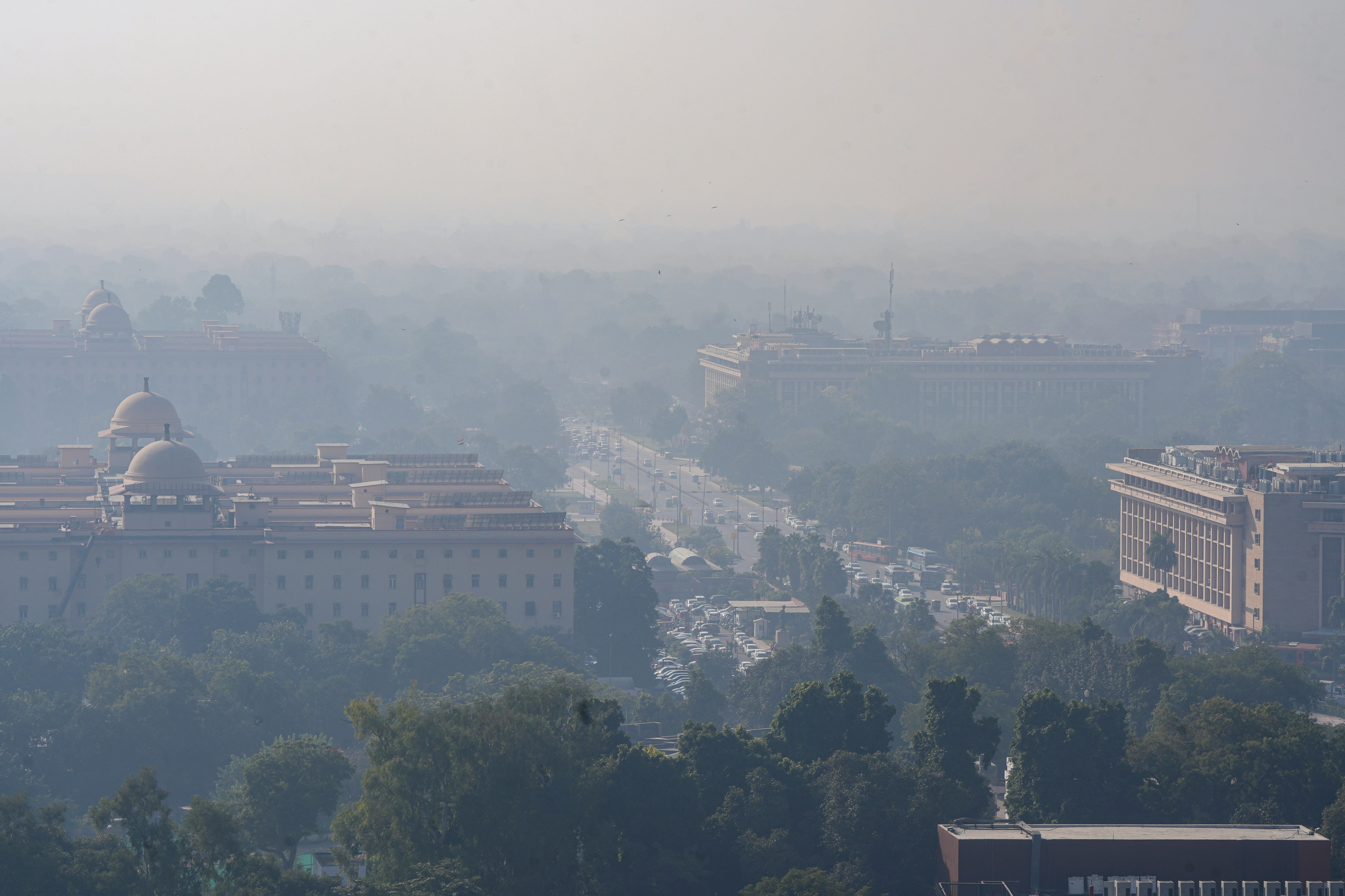 Dense Fog Disrupts Delhi Airport Again: 15 Flights Diverted, Operations Delayed
