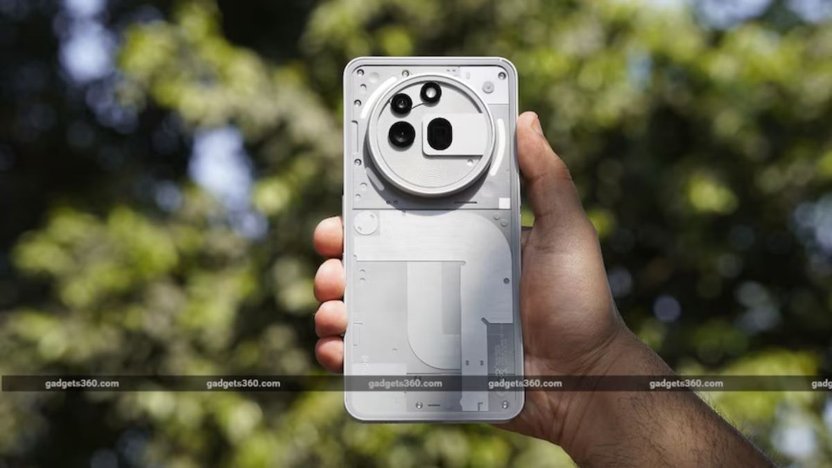 Nothing Phone 4a, 4a Pro चे फीचर्स आणि किंमत उघड; Nothing Headphone a वरही काम सुरू