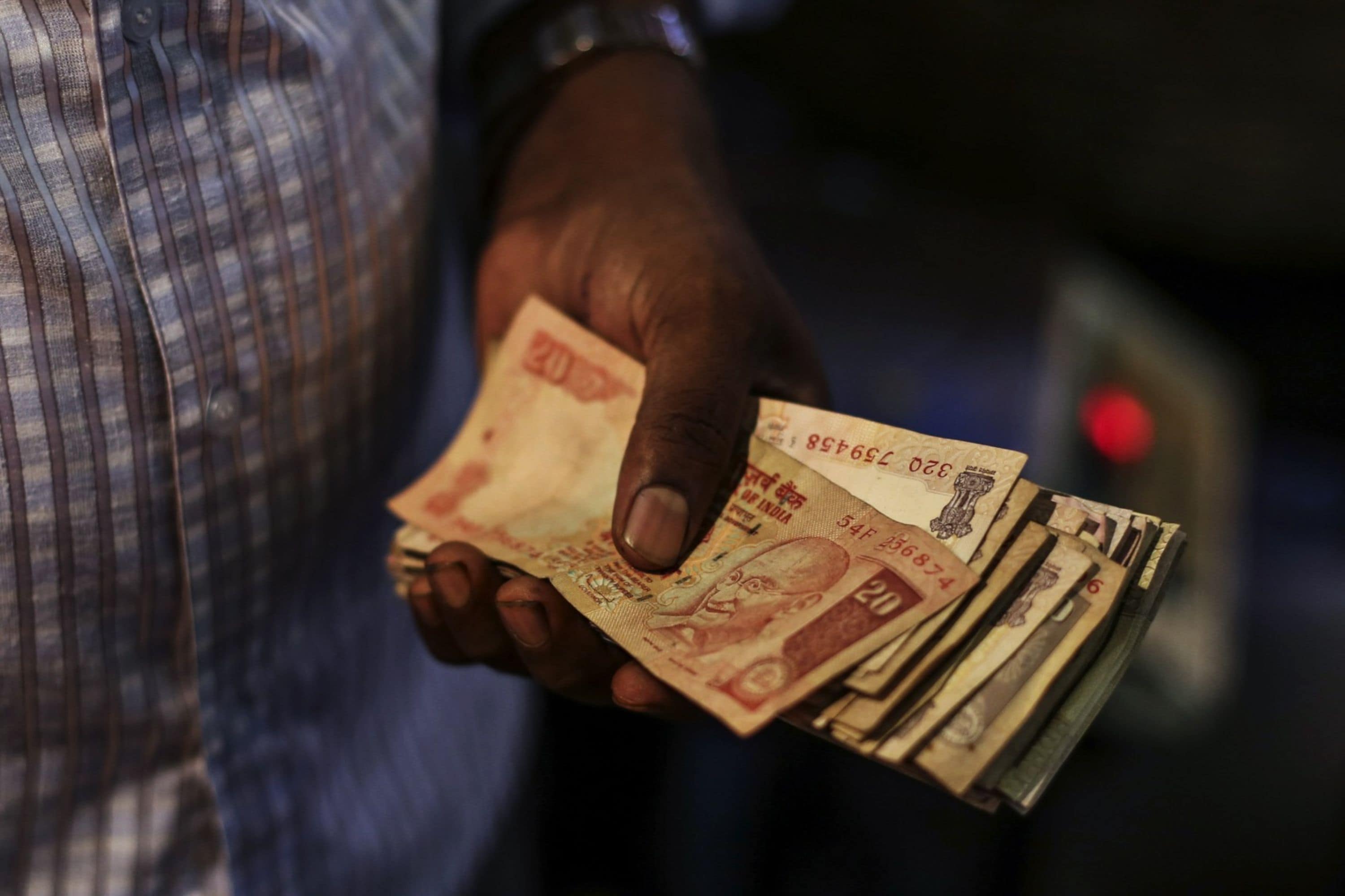 Motilal Oswal: India&rsquo;s Real GDP Probably Shrank Approximately 19% YoY In Q1FY21&nbsp;