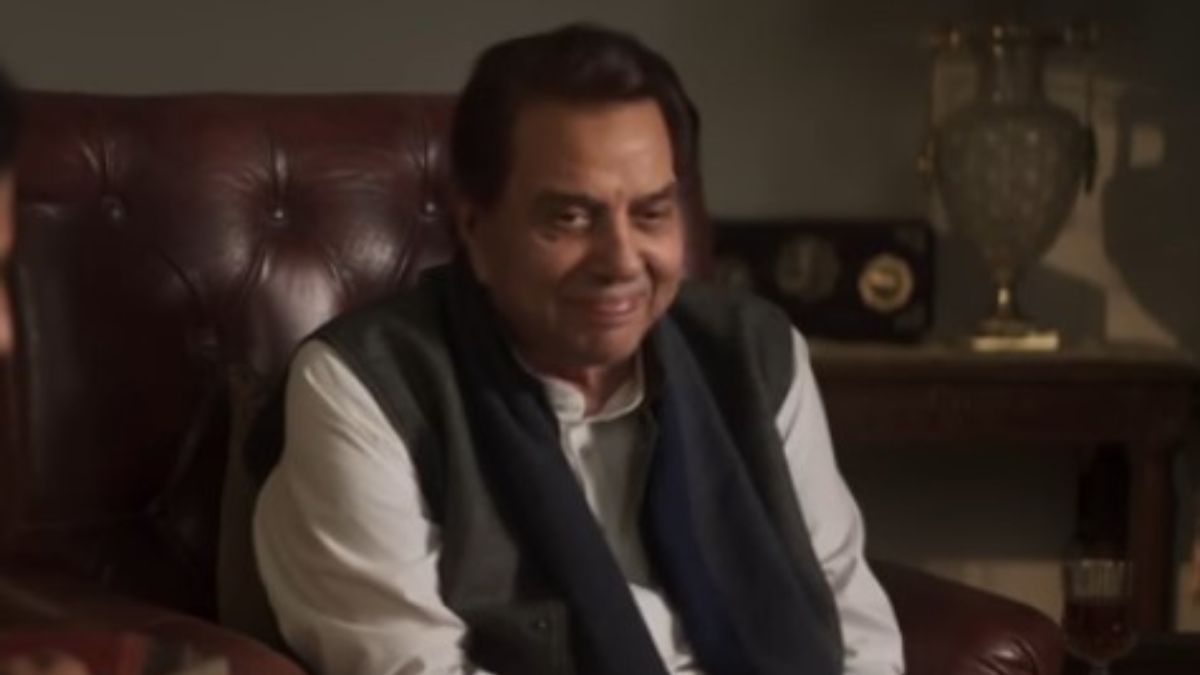 'On <i>Ikkis</i> Set, Dharmendra Had Stories And <i>Shayaris</i> For All Of Us': Director Sriram Raghavan