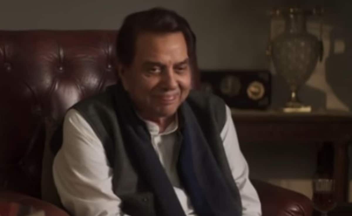 'On Ikkis Set, Dharmendra Had Stories And Shayaris For All Of Us': Director Sriram Raghavan