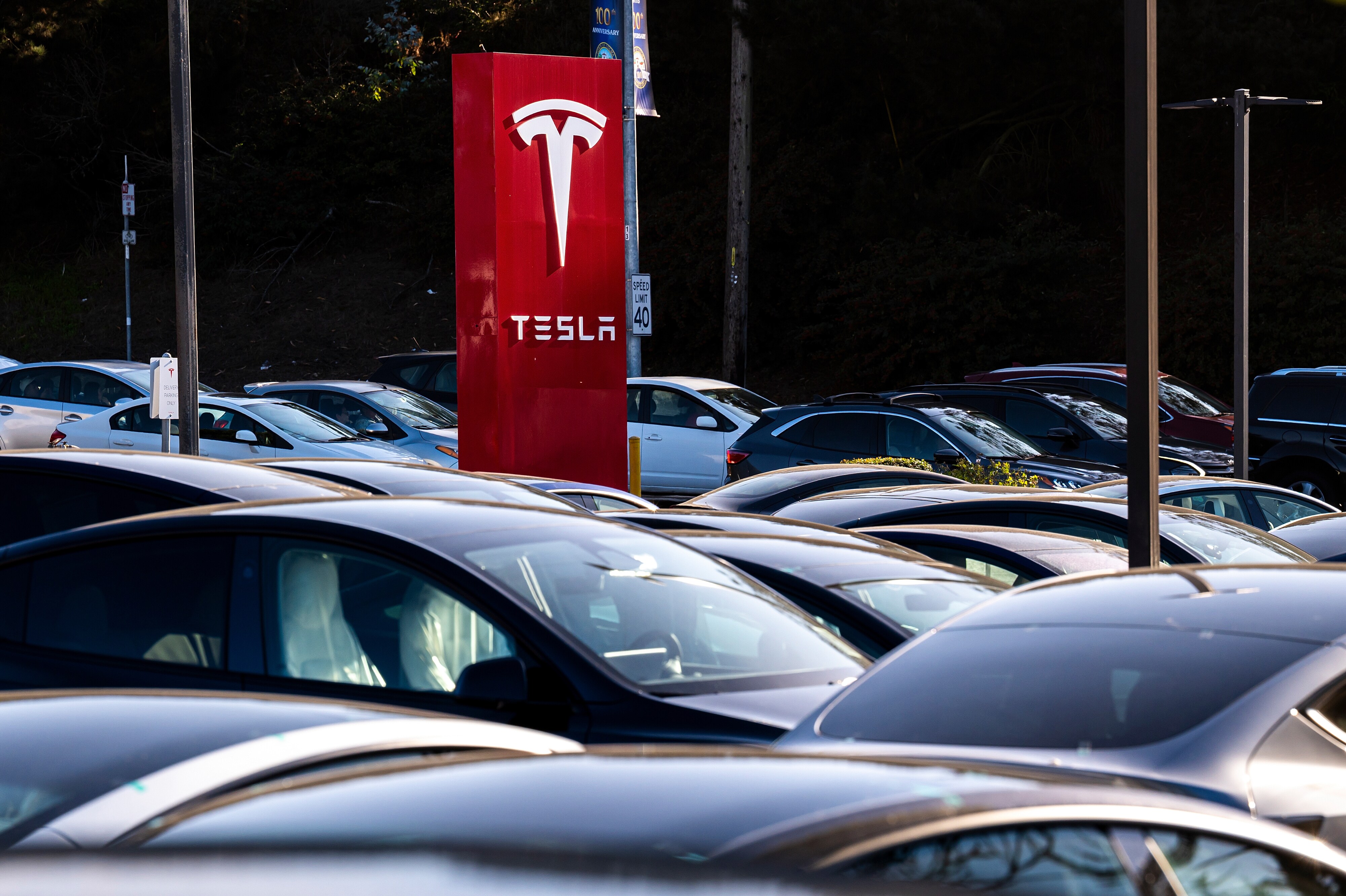 Elon Musk&rsquo;s Trump Trade Makes Tesla A Winner With $570 Billion Rally