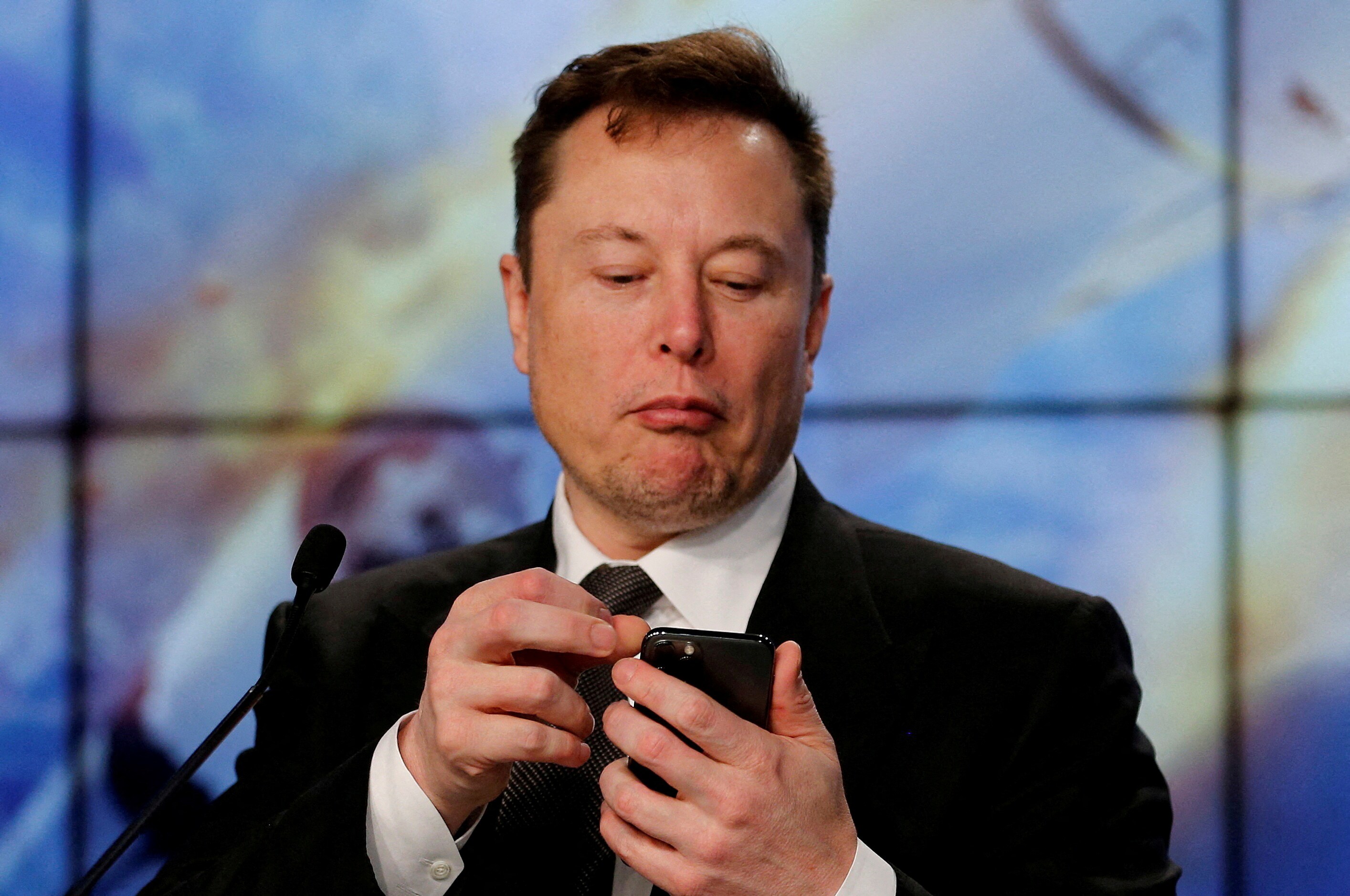 France&rsquo;s Macron Had &lsquo;Honest&rsquo; Discussion With Musk About Twitter