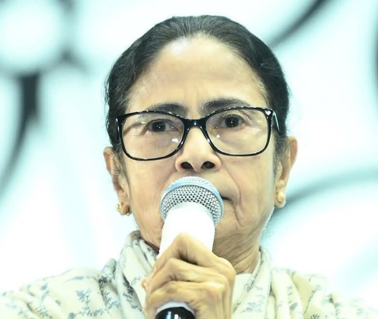 ममता की हुंकार- अल्पसंख्यक एकजुट हों, हम बंगाल के बाद BJP से दिल्ली छीन लेंगे