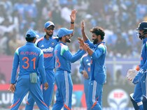 India vs South Africa 3rd ODI LIVE Score: KL Rahuls Huge Trust Pays Off But Quinton De Kock Ton Keeps SA Going