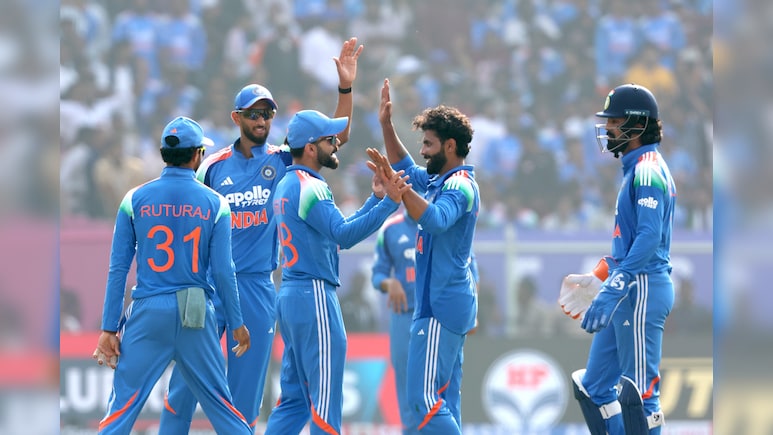 IND vs SA: भारतीय गेंदबाजों की दमदार वापसी, द. अफ्रीका नहीं छू सका 300 रन का भी आंकड़ा