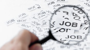 India Inc To Remain Focused On Mid-Level Roles, Salary Hikes To Be Moderate At 5-10% For 2026-27