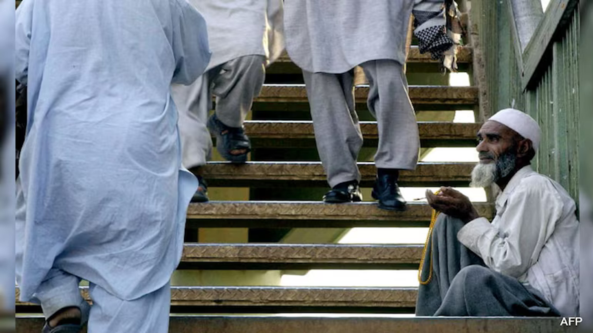 Saudi Arabia Deports 24,000 Pakistani Beggars After Warning To Islamabad