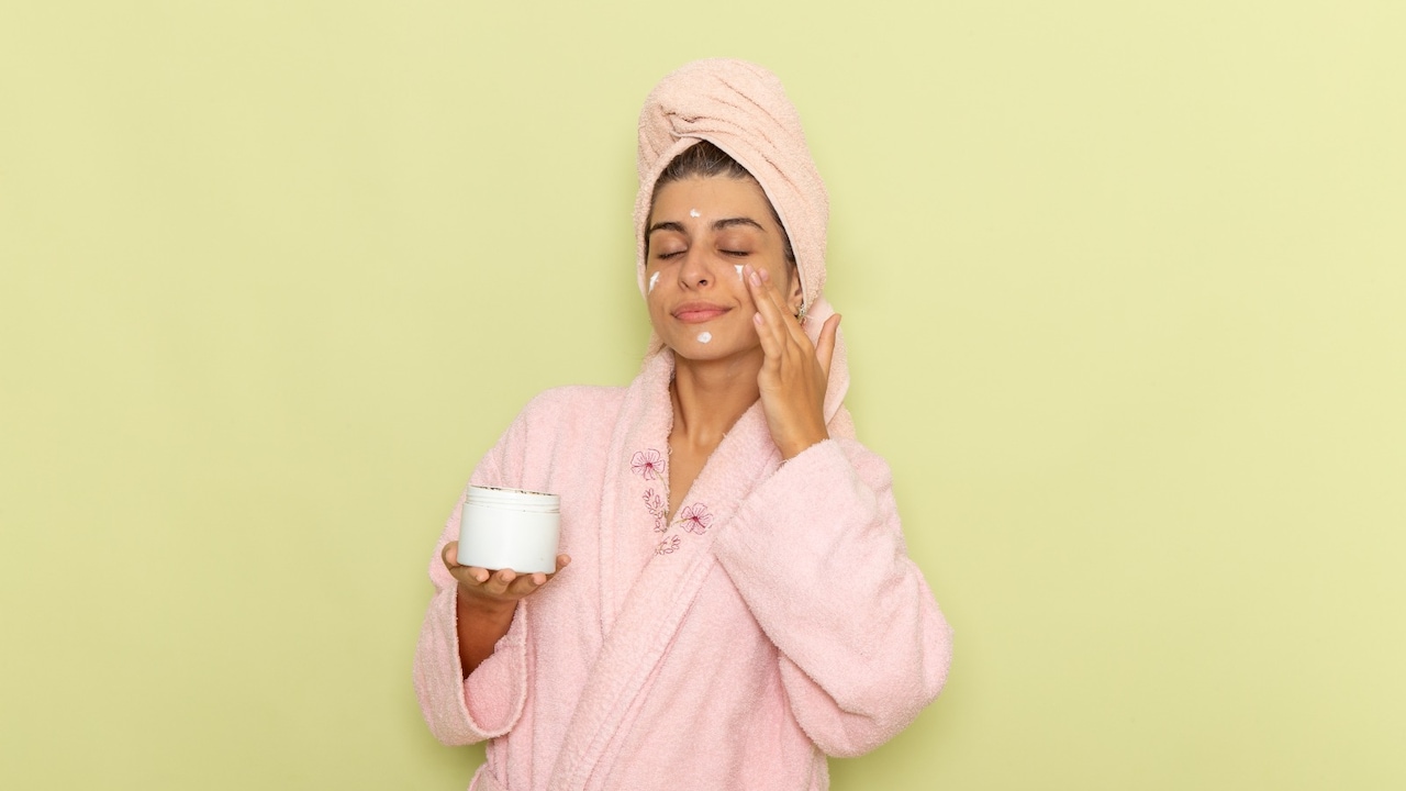 How To Select The Right Face Moisturiser For Hot, Humid Or Dry Weather