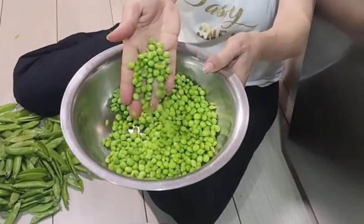Kitchen Hacks: सीजन खत्‍म होगा, लेक‍िन मटर खत्‍म नहीं होगा, जानें लंबे समय तक मटर को कैसे स्टोर करें