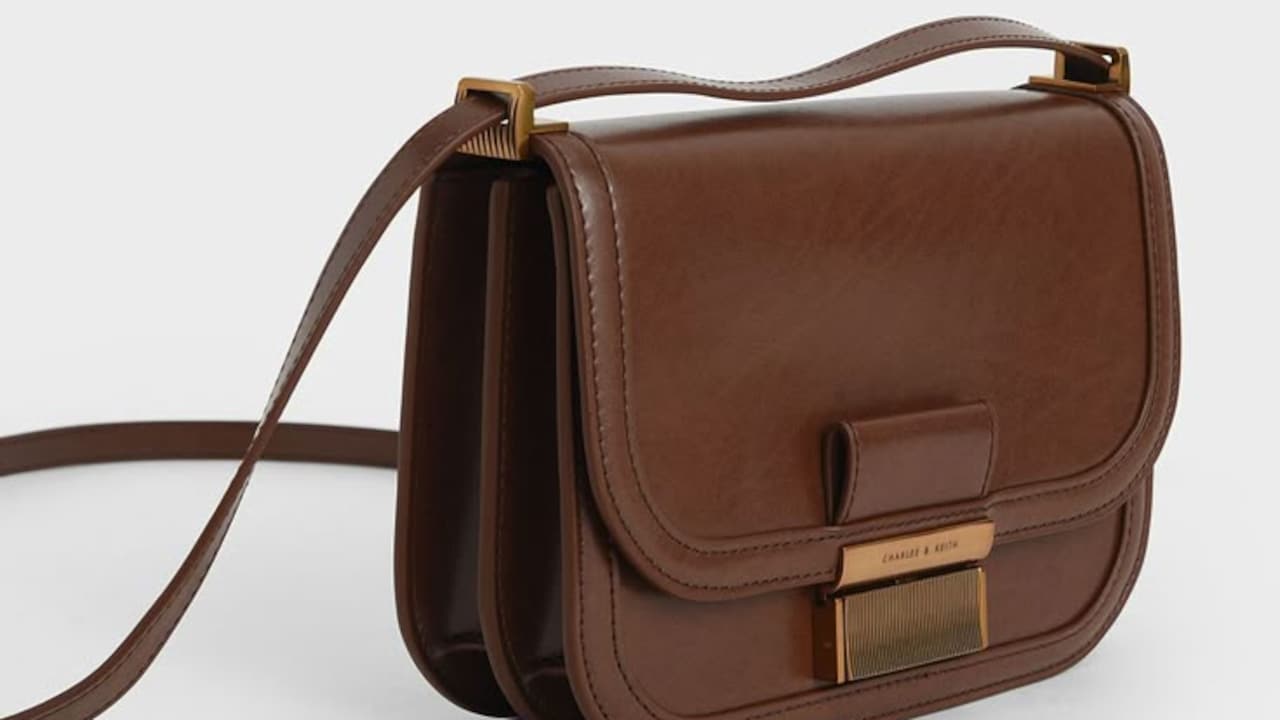 Best Crossbody Bags for Travel: Lightweight, Secure and Hands-Free Picks