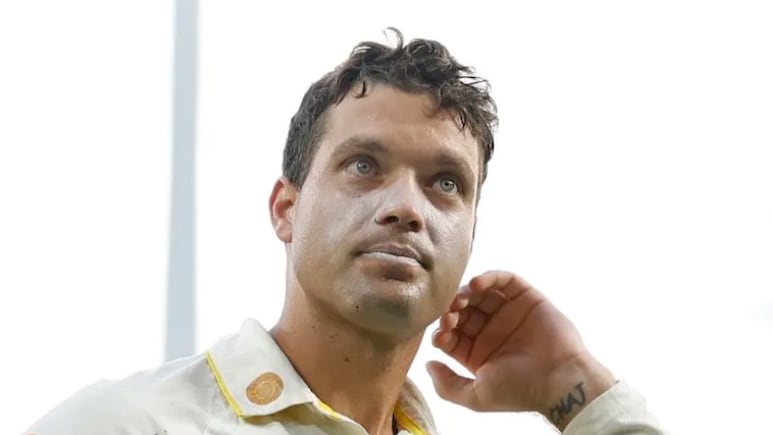 VIDEO: एलेक्स कैरी ने बेईमानी करके लगाया शतक? वायरल हुआ वीडियो, गड़बड़ी देख पकड़ लेंगे माथा