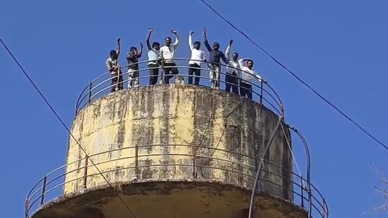 Watch: Frustrated Farmers Protest In 'Sholay'-Style Over Crop Damage Aid In Nashik