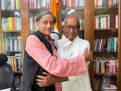 "Organisation Must Be Strengthened": Shashi Tharoor Backs Digvijaya Singh