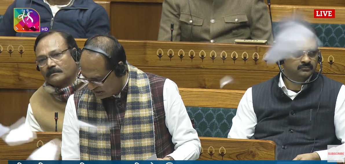 LIVE: विपक्ष ने 'जी राम जी' बिल की कॉपी फाड़ कर उछाली, लोकसभा में हुआ पास