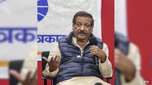 Ex-Maha CM Mocks Forces: Who's Defeated - India Or Cong?