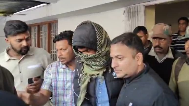 4 दिन की पुलिस रिमांड पर लॉरेंस बिश्नोई का करीबी गैंगस्टर मयंक, रायपुर गोलीकांड में करेगा खुलासे