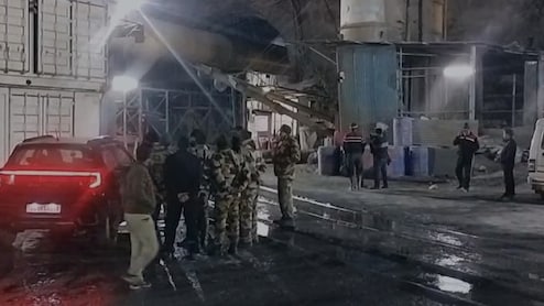 उत्तराखंड के चमोली में बड़ा हादसा: सुरंग में टकराईं दो लोको ट्रेनें, 60 मजदूर घायल