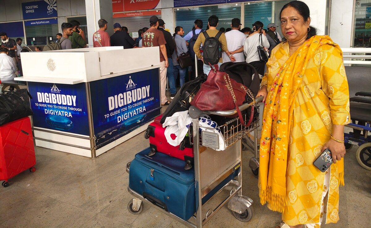 Sylvia and her husband were also stranded Sylvia and her husband were also stranded