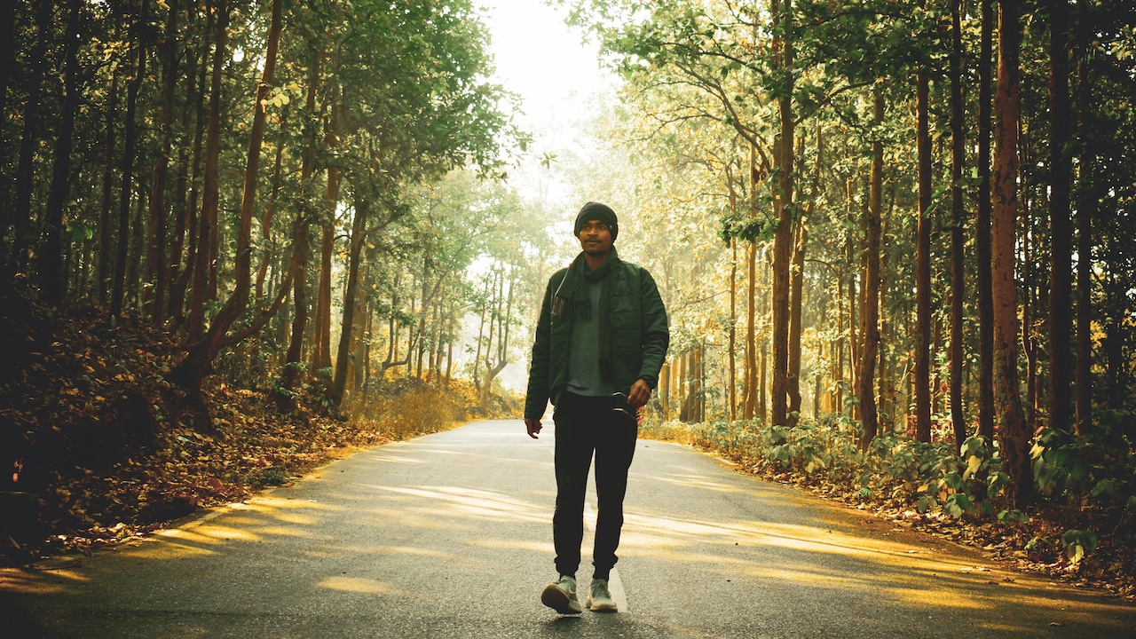 A Practical Guide: How To Layer Shrugs, Jackets And Cardigans In Winters