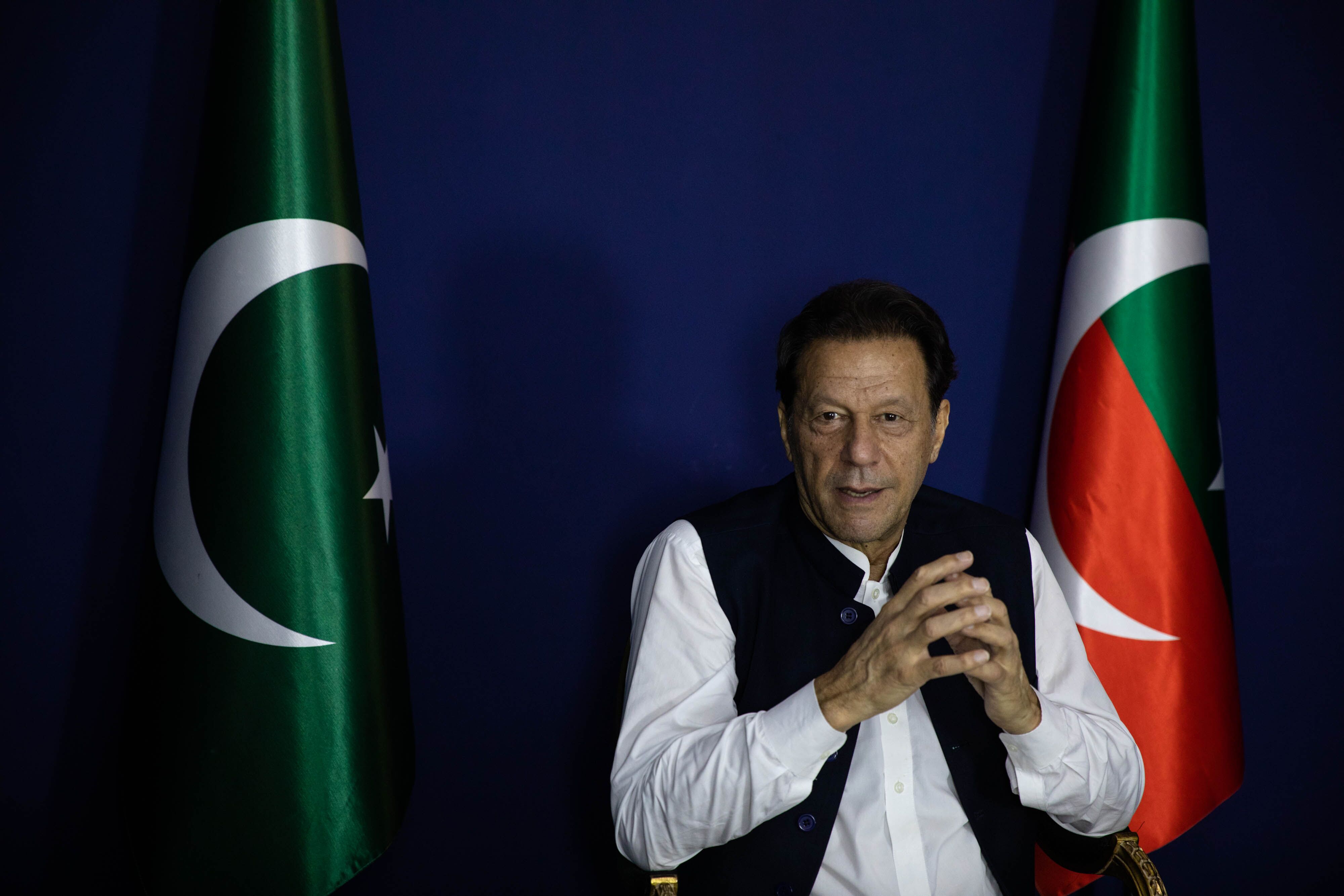 Imran Set Imran Khan Set to Appear in Pakistan Case After Arrest Warrant