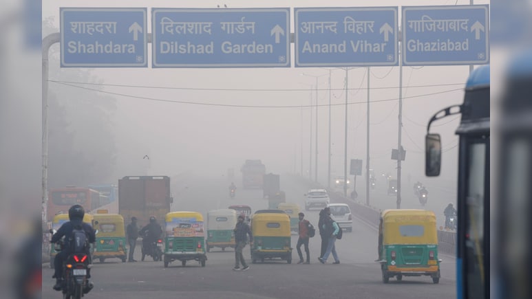 हे भगवान! दिल्ली में आज यह कैसी हवा, जरा अक्षरधाम का वीडियो देखिए