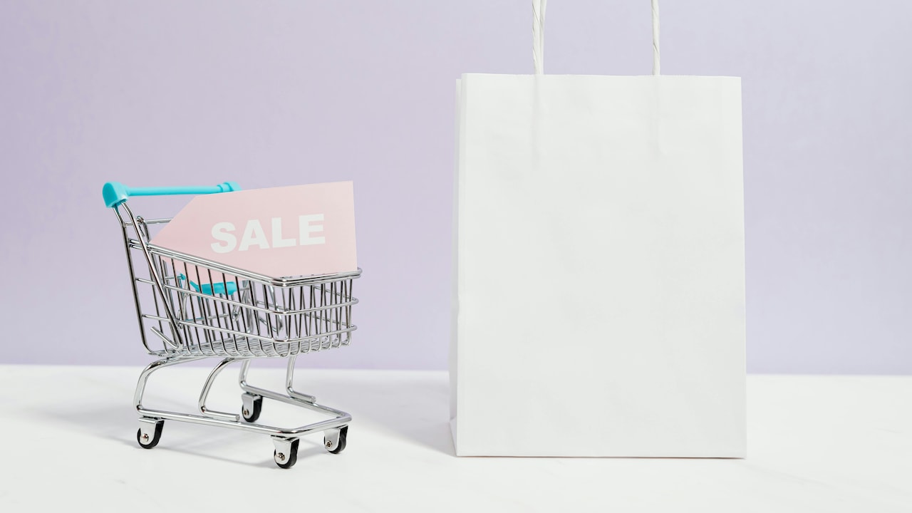 Which winter boots will you pick under ₹2,000 from Amazon Wardrobe Refresh Sale 