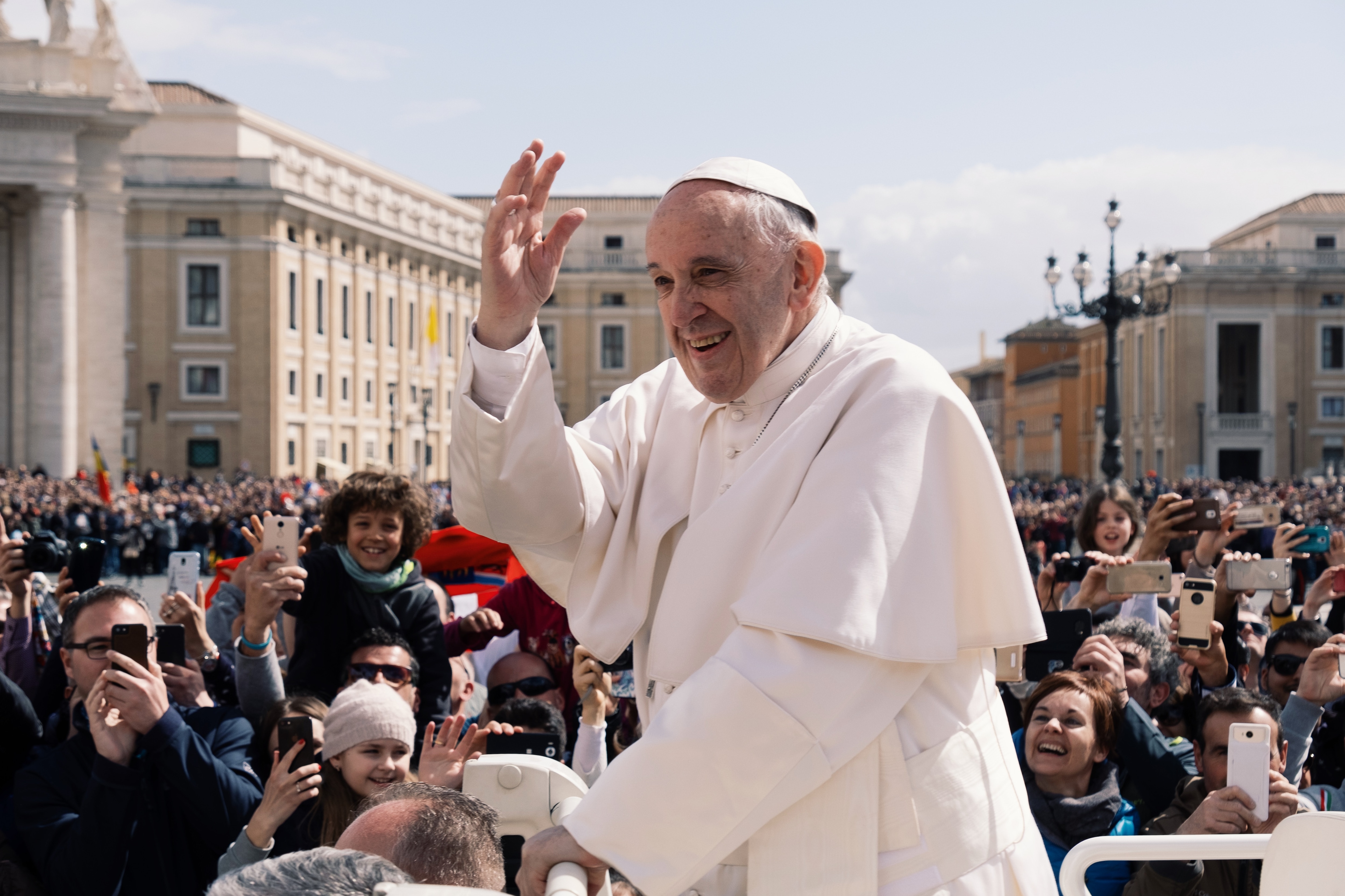 Pope Francis Discharged From Hospital, Says &lsquo;I&rsquo;m Still Alive&rsquo;