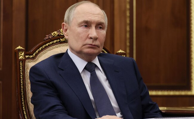 Russian House In Delhi Organise Photo Exhibition Ahead Of Putin's Visit