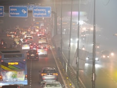 दिल्ली में बेहद खराब हुई हवा की गुणवत्ता, GRAP 3 के बाद अब GRAP 4 की पाबंदियां भी लगाई गईं