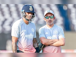 IND vs SA: सीरीज से पहले मंदिर पहुंचे गौतम गंभीर और सूर्यकुमार यादव, तस्वीरें आई सामने