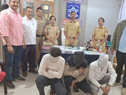 Crime News: एक नंबर चुकला अन्... मित्राला भेटायला हॉटेलमध्ये गेलेल्या 30 वर्षीय महिलेसोबत भयंकर घडलं