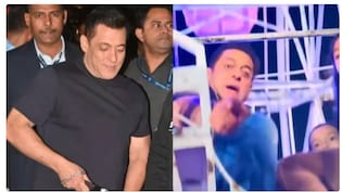 मेहमानों के लिए सर्व की ड्रिंक, भांजी आयत के साथ मस्ती, सलमान खान ने ऐसे मनाया जन्मदिन, अहान पांडे की मम्मी ने शेयर की वीडियो