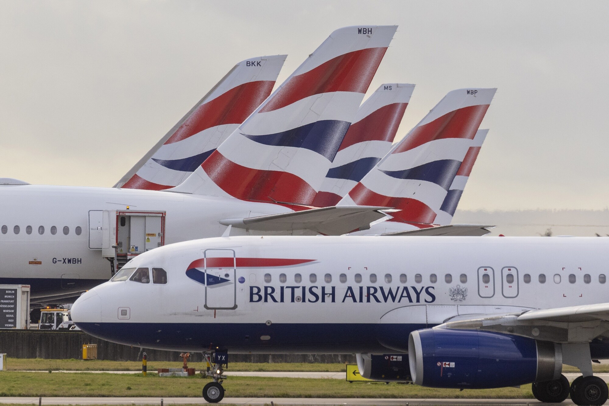 The Airline Industry&rsquo;s Biggest Climate Challenge: A Lack Of Clean Fuel