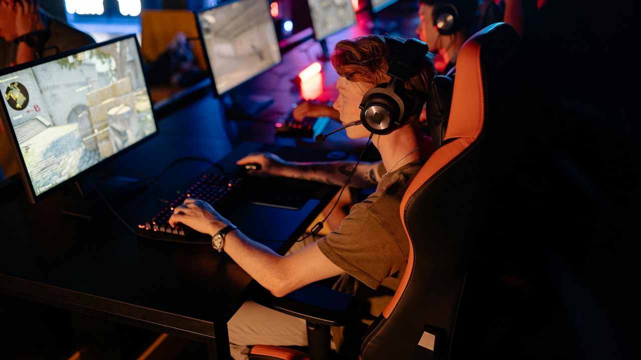 How To Set Up a Gaming Chair for Long Hours | Posture Tips Gamers Ignore How To Set Up a Gaming Chair for Long Hours | Posture Tips Gamers Ignore