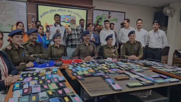 ग्वालियर पुलिस का बड़ा अभियान: 'तेरा तुझको अर्पण' में मिले 3.72 करोड़ के 1503 मोबाइल, गुम या हो गए थे चोरी