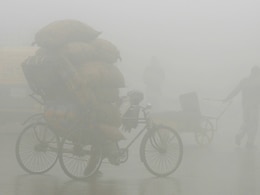 4 दिन से लगातार जहरीली हो रही दिल्&zwj;ली की हवा, सांस लेना हुआ मुश्किल, देहरादून में भी AQI 200 के करीब