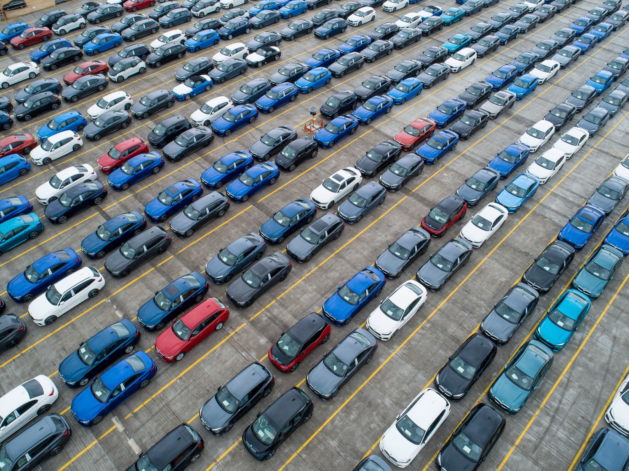 India Likely to Slash Duty on UK Cars, Whisky Under Trade Pact