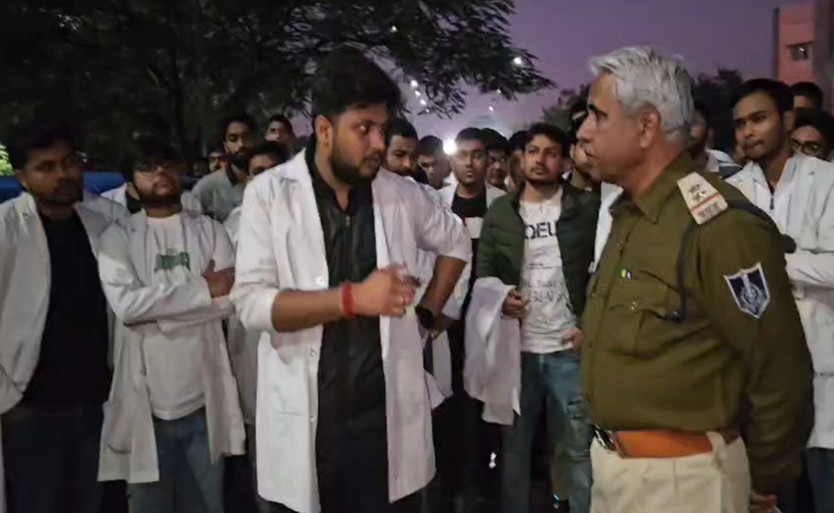 Ratlam Medical College: छेड़छाड़ के मामले में आया नया मोड़; जानिए कॉलेज प्रशासन क्यों वापस लेगा FIR