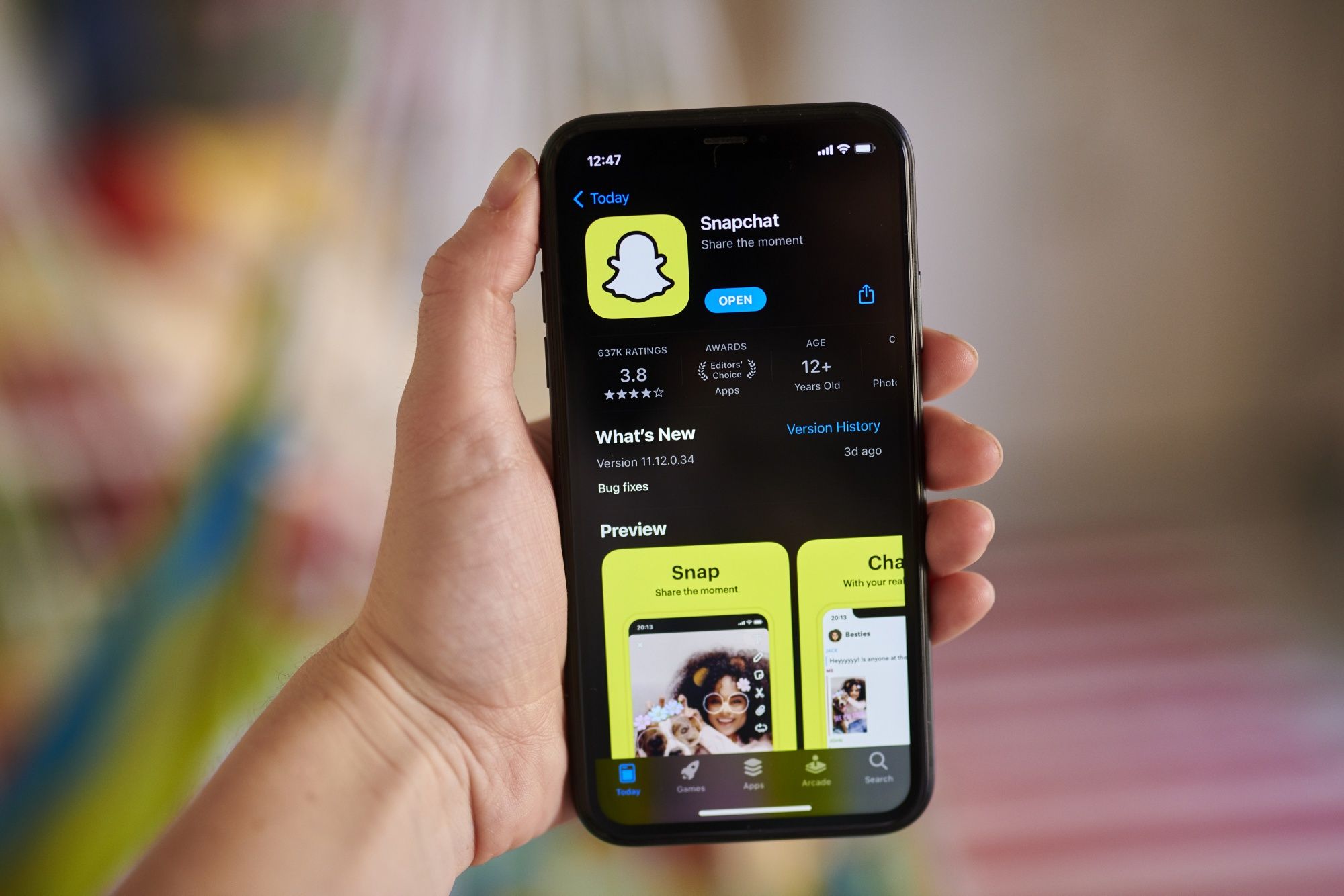 Snap Craters As Sales Disappoint, Erases $130 Billion From Peers